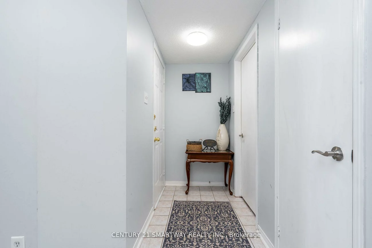 56, Pickett, Painswick North, Barrie