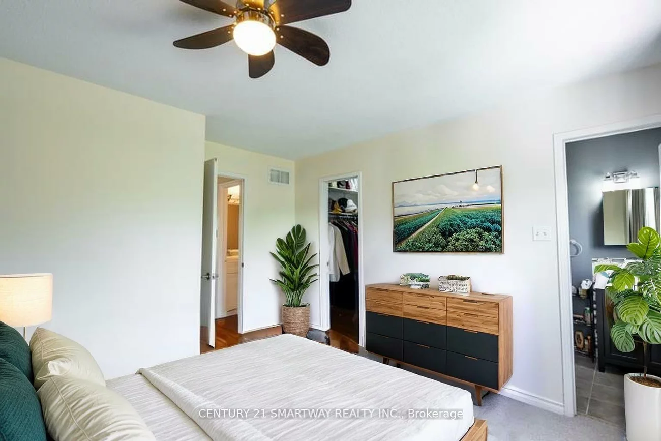56, Pickett, Painswick North, Barrie