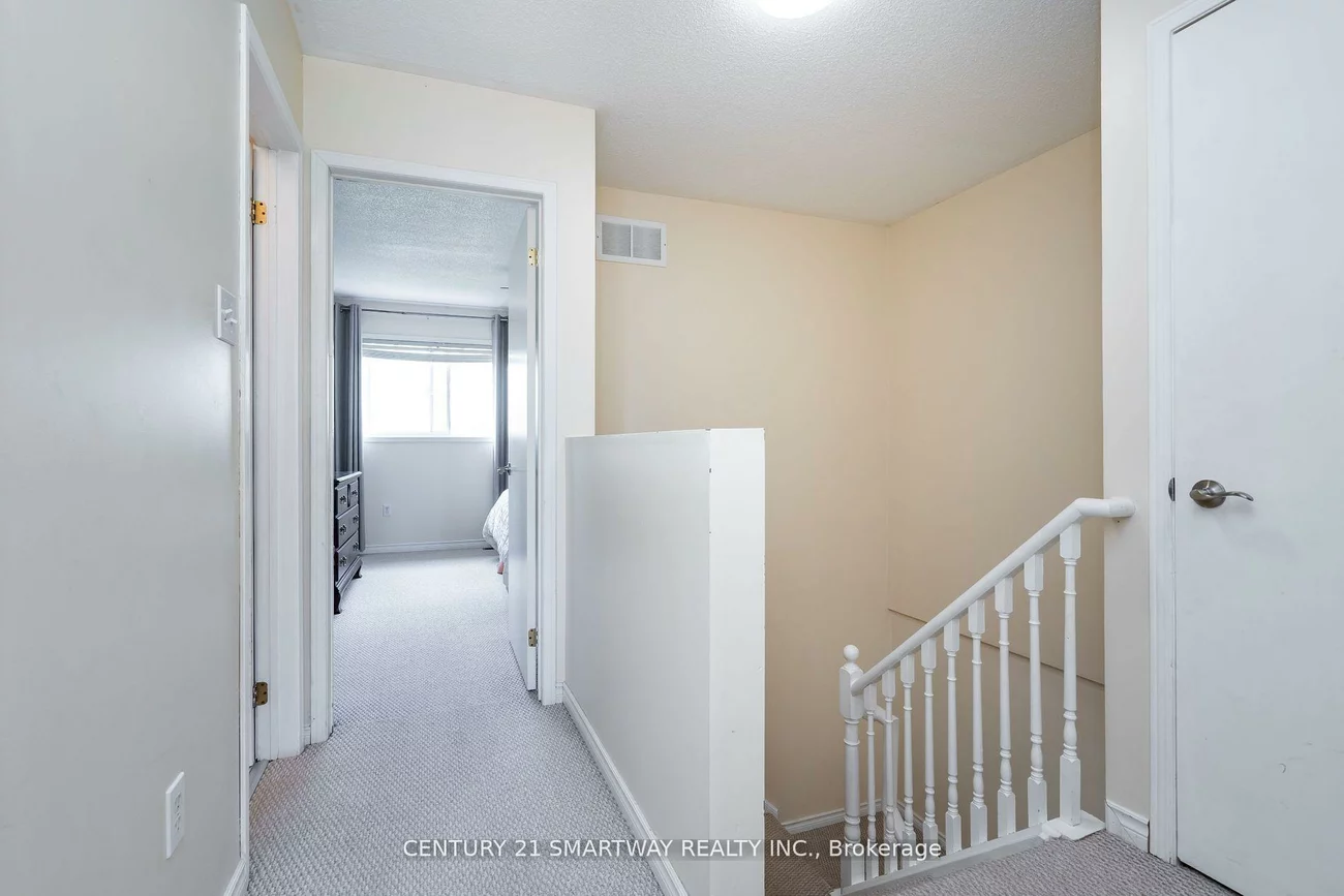 56, Pickett, Painswick North, Barrie