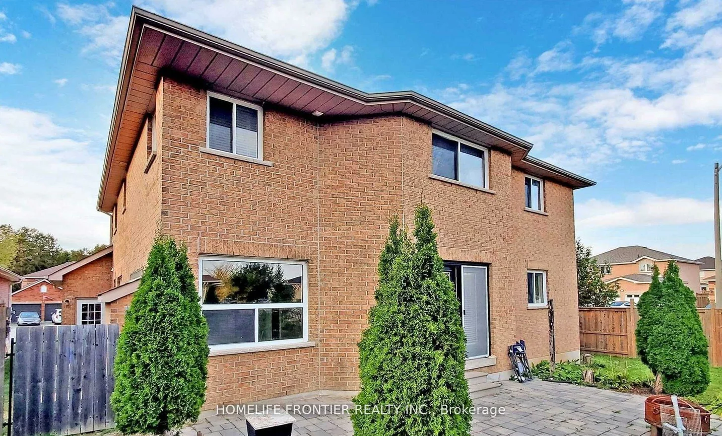 82, Grace, Painswick South, Barrie