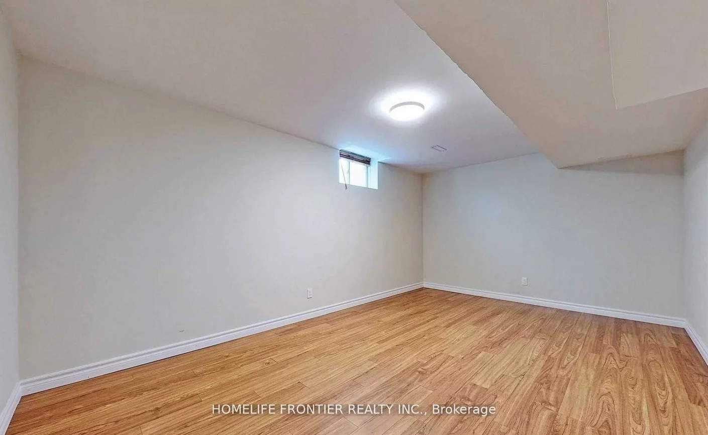 82, Grace, Painswick South, Barrie