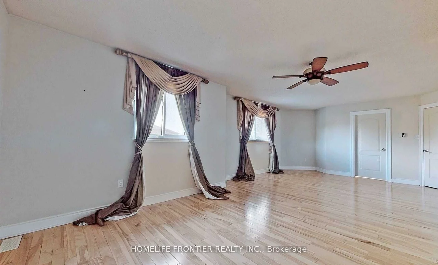 82, Grace, Painswick South, Barrie