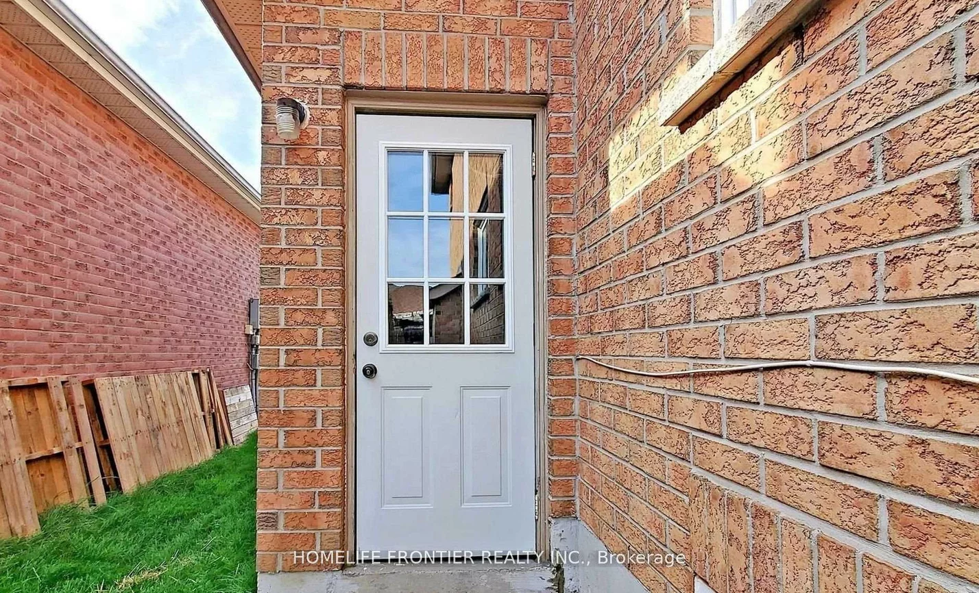 82, Grace, Painswick South, Barrie