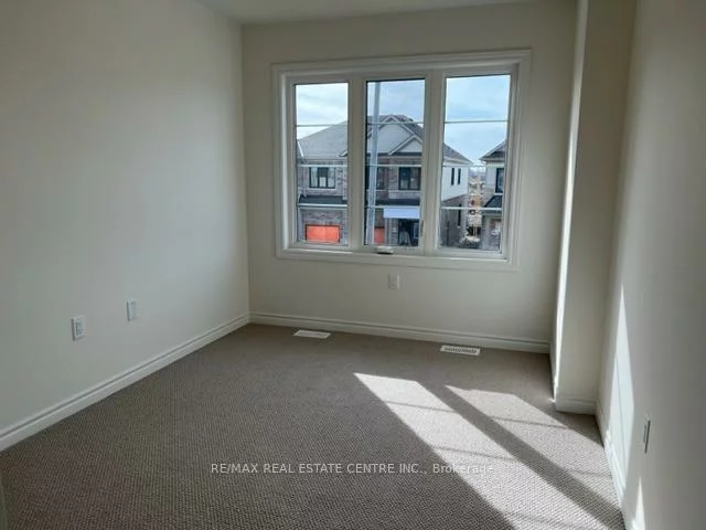 135, Shepherd, Painswick South, Barrie