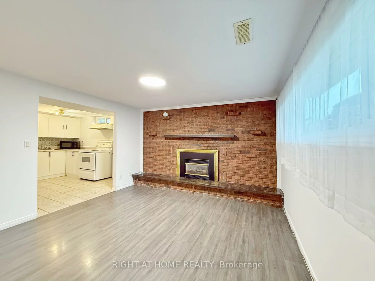 183, Rose, City Centre, Barrie