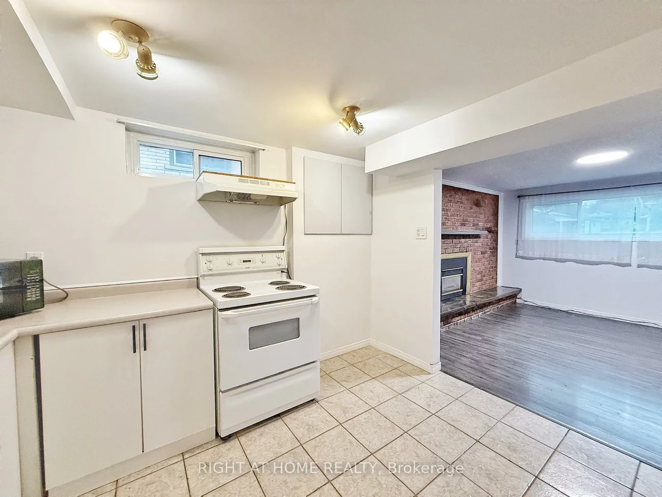 183, Rose, City Centre, Barrie
