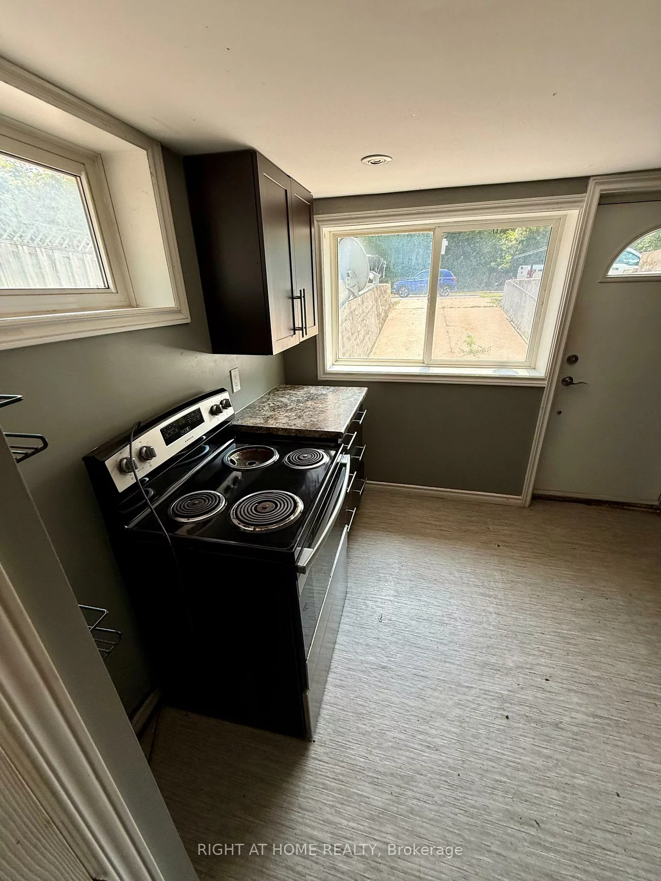16, Dufferin, Sanford, Barrie