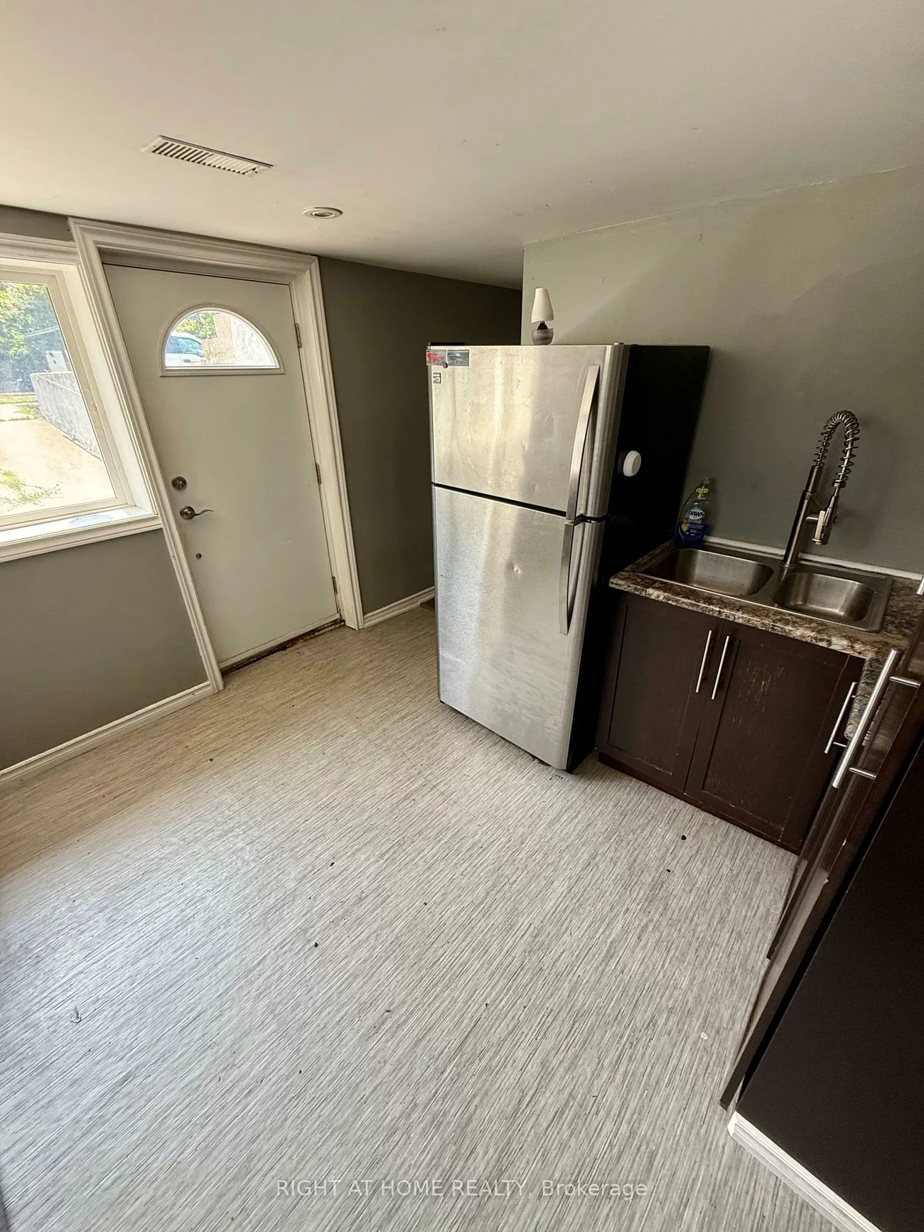 16, Dufferin, Sanford, Barrie