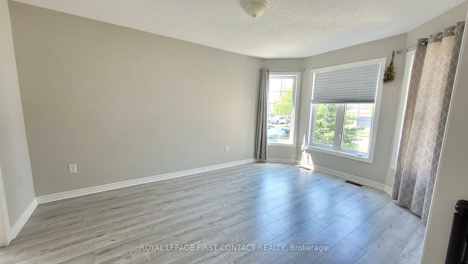 51, Stephanie, Painswick South, Barrie