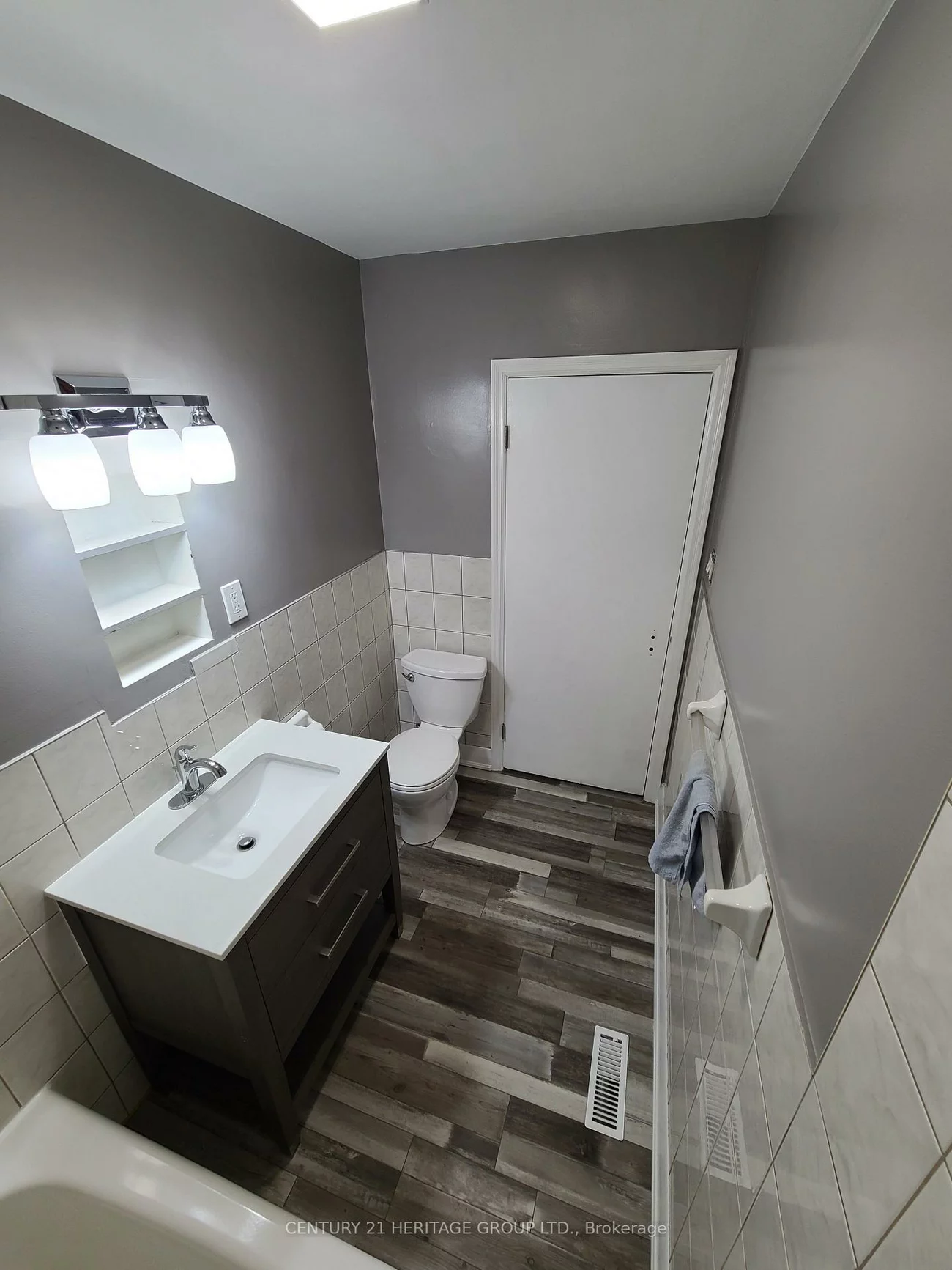220, Tiffin, 400 North, Barrie