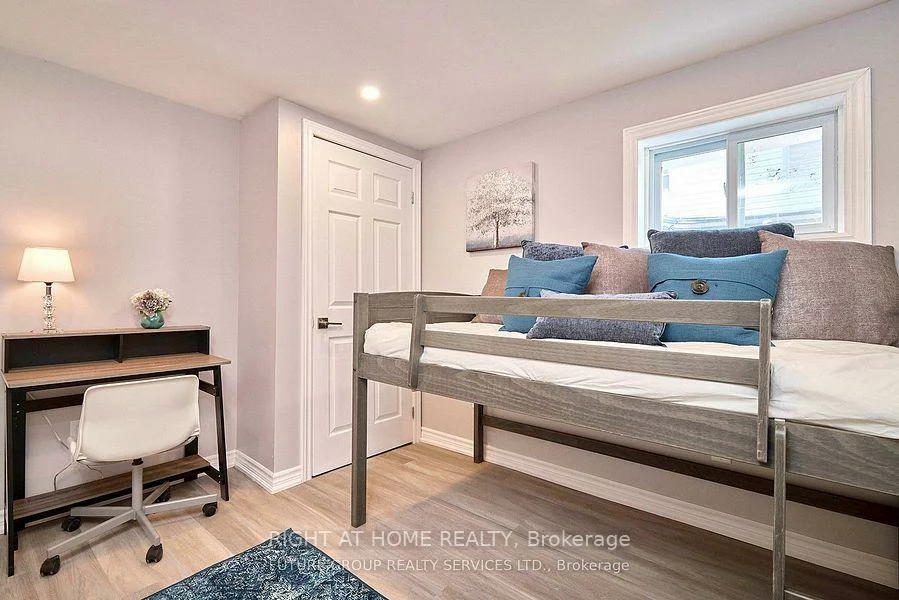 156, Peel, Wellington, Barrie