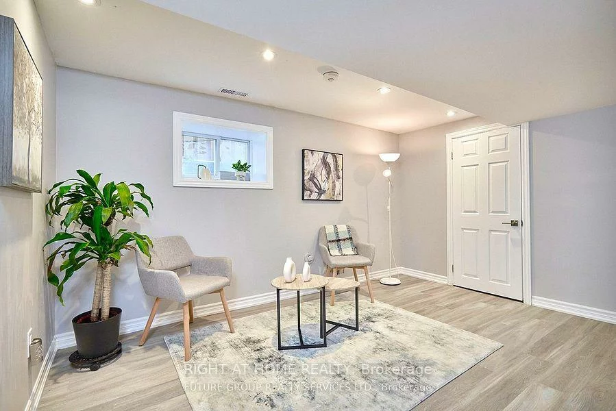156, Peel, Wellington, Barrie