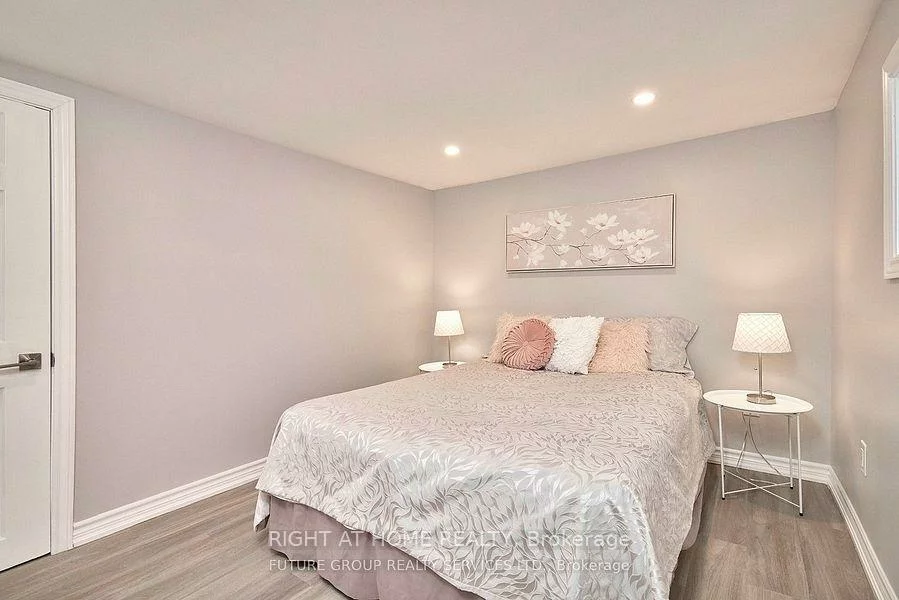 156, Peel, Wellington, Barrie