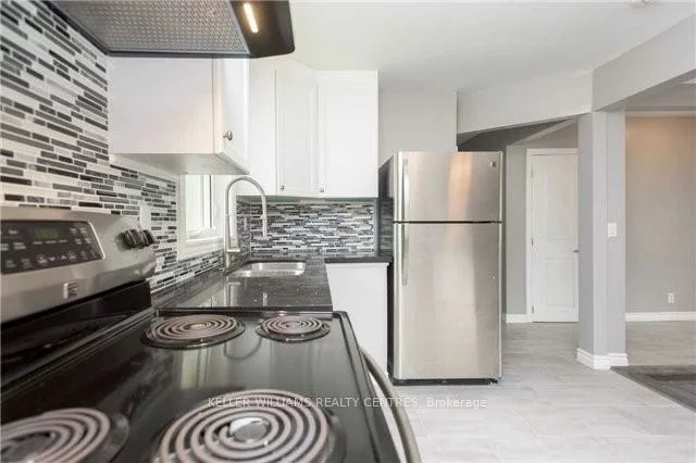209, WELLINGTON, Codrington, Barrie