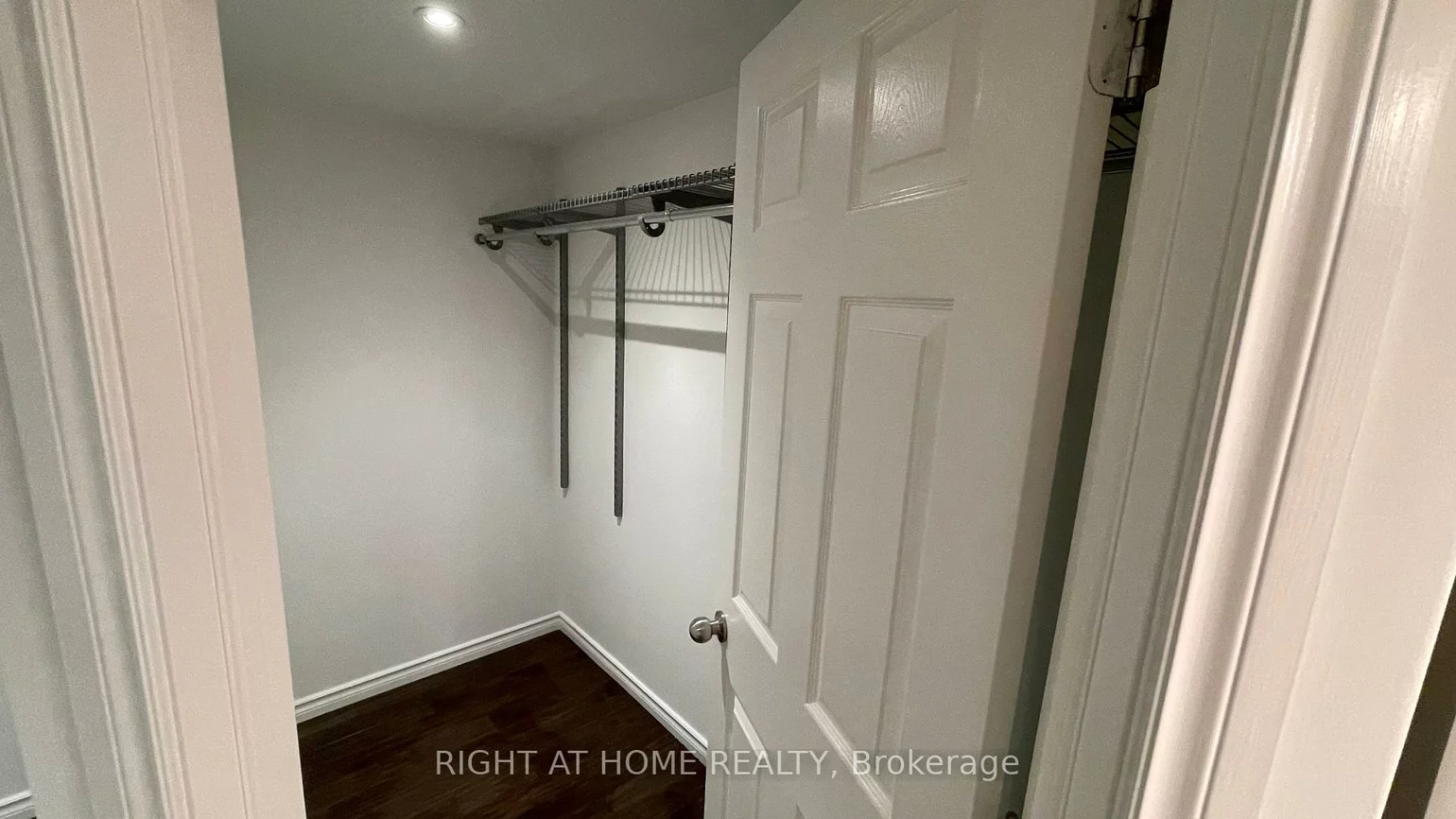 28, Golfdale, Sunnidale, Barrie