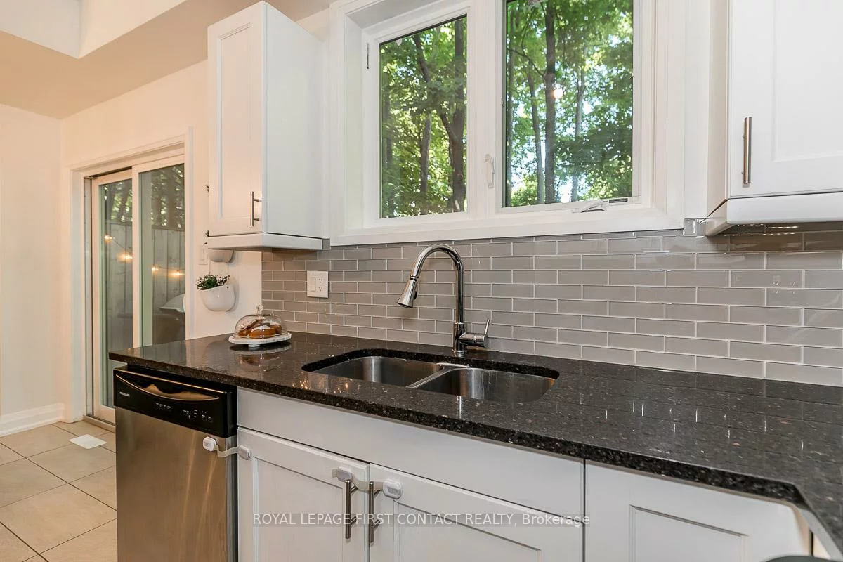 376, Blake, Codrington, Barrie