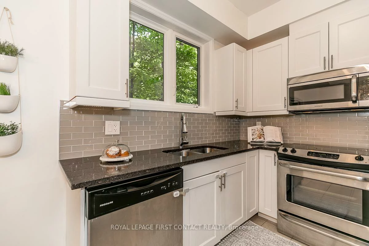 376, Blake, Codrington, Barrie