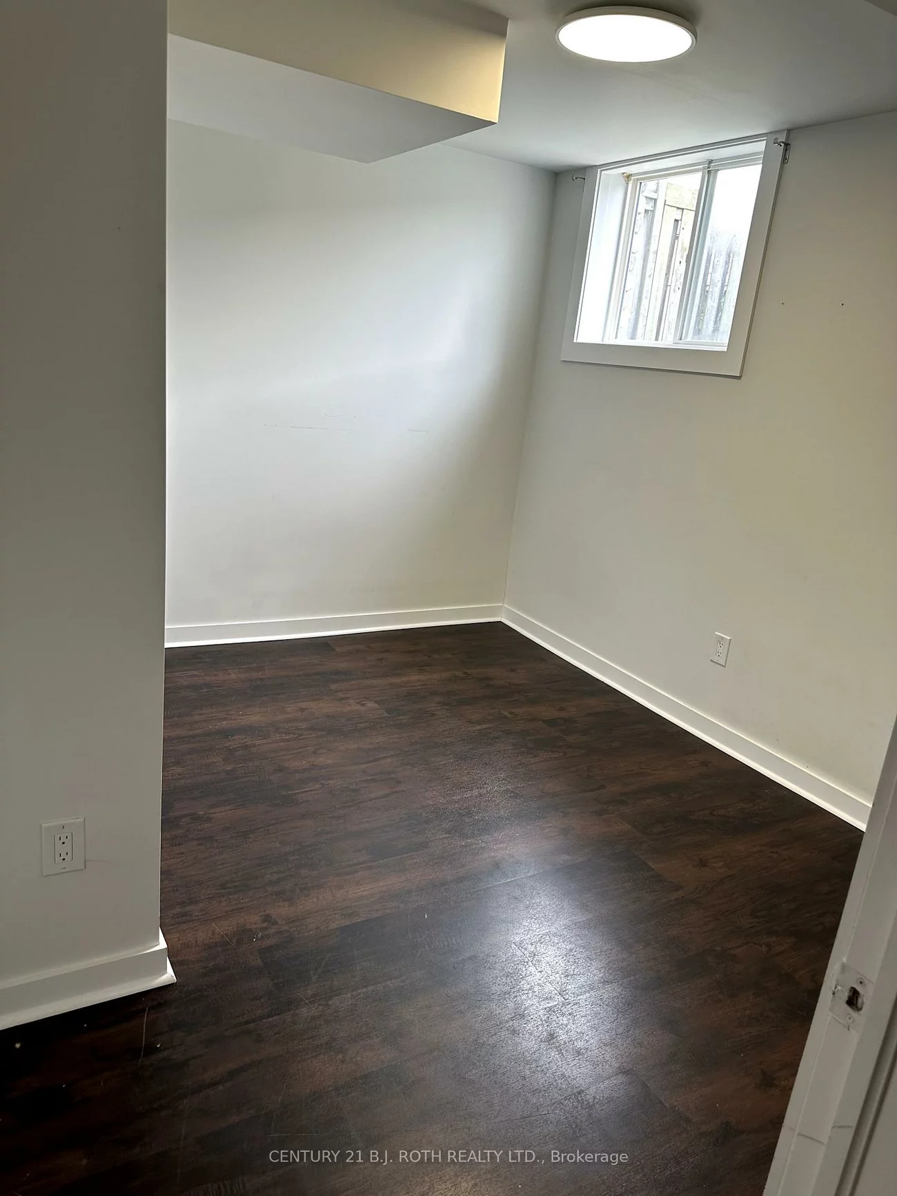48, Cassandra, East Bayfield, Barrie