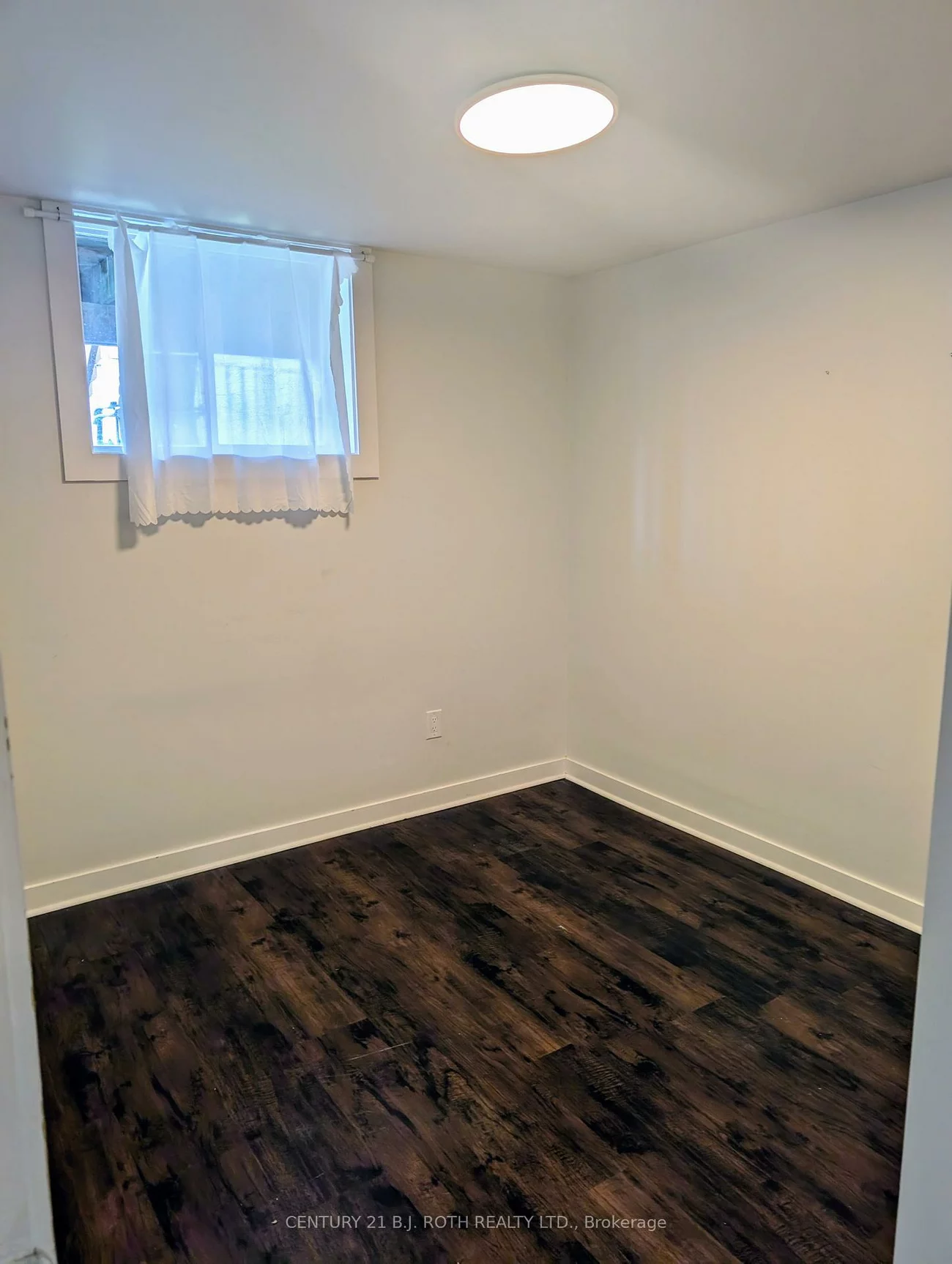 48, Cassandra, East Bayfield, Barrie