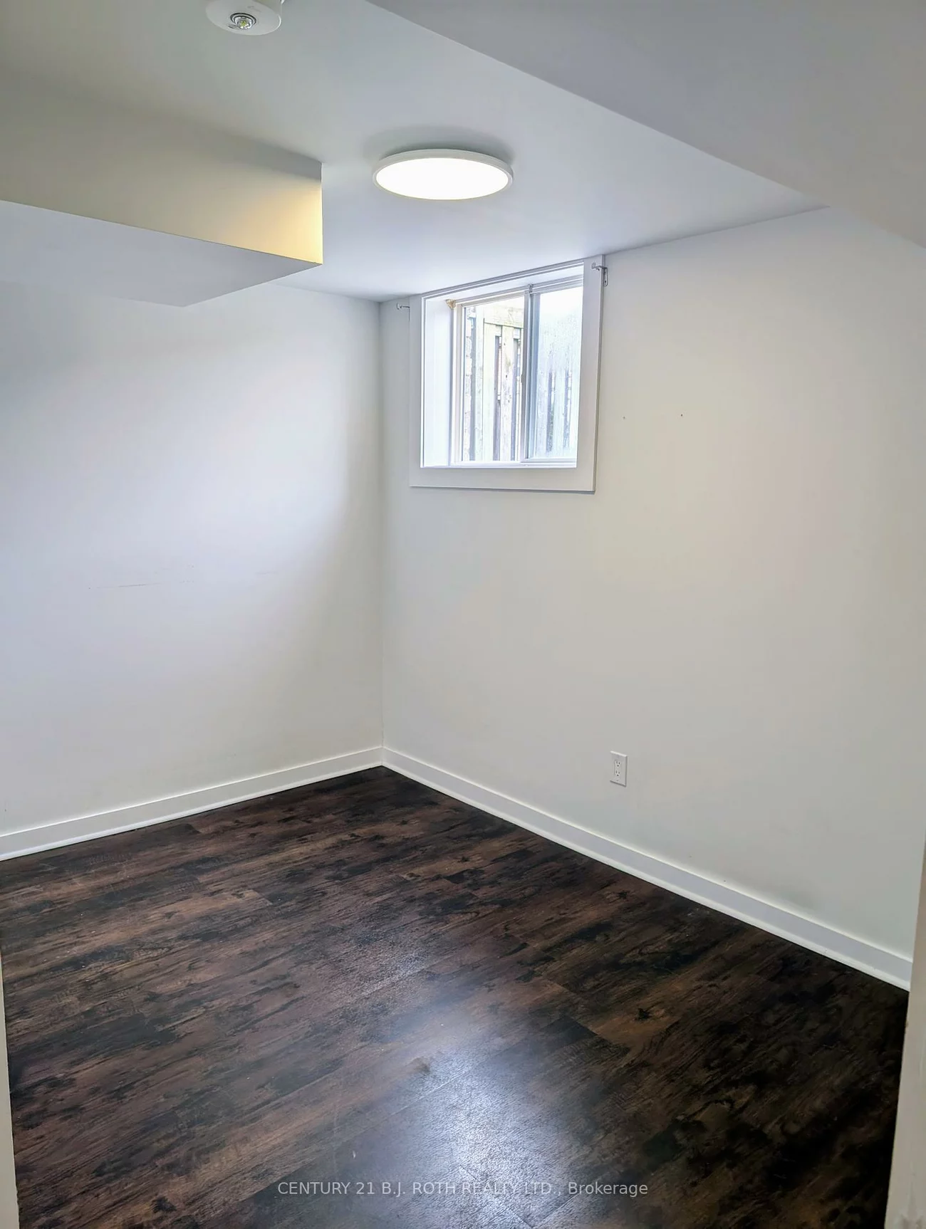 48, Cassandra, East Bayfield, Barrie