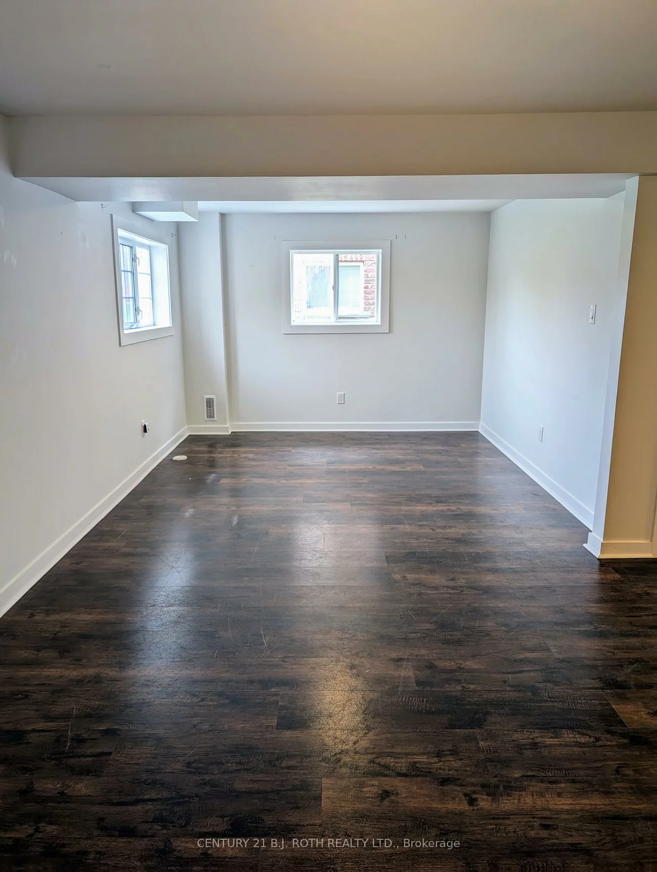 48, Cassandra, East Bayfield, Barrie
