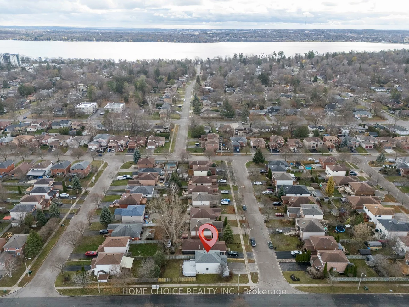 17, Orok, Grove East, Barrie