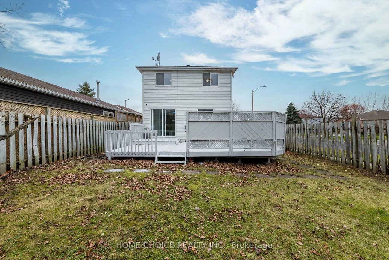 17, Orok, Grove East, Barrie