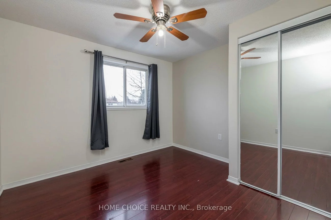 17, Orok, Grove East, Barrie