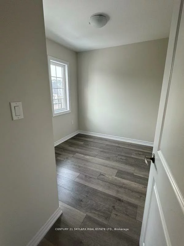 6, Wagon, Innis-Shore, Barrie