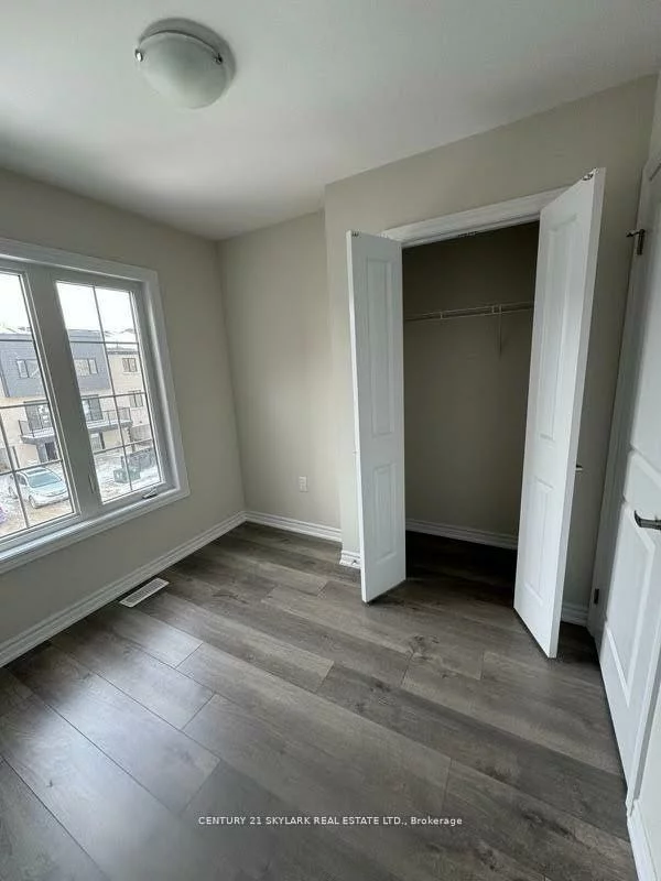 6, Wagon, Innis-Shore, Barrie