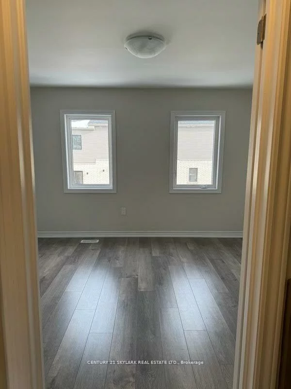 6, Wagon, Innis-Shore, Barrie