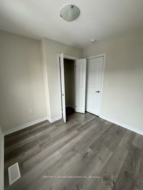 6, Wagon, Innis-Shore, Barrie