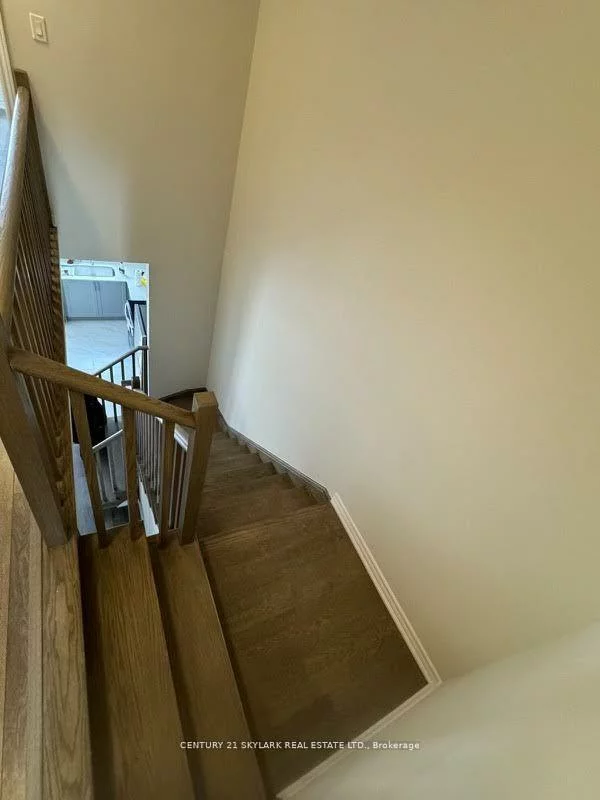 6, Wagon, Innis-Shore, Barrie
