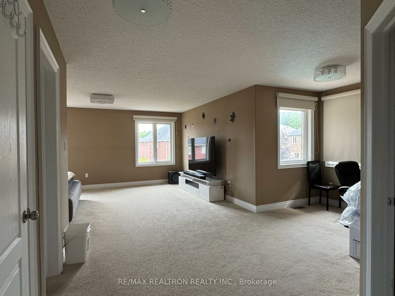 64, Jewel House, Innis-Shore, Barrie