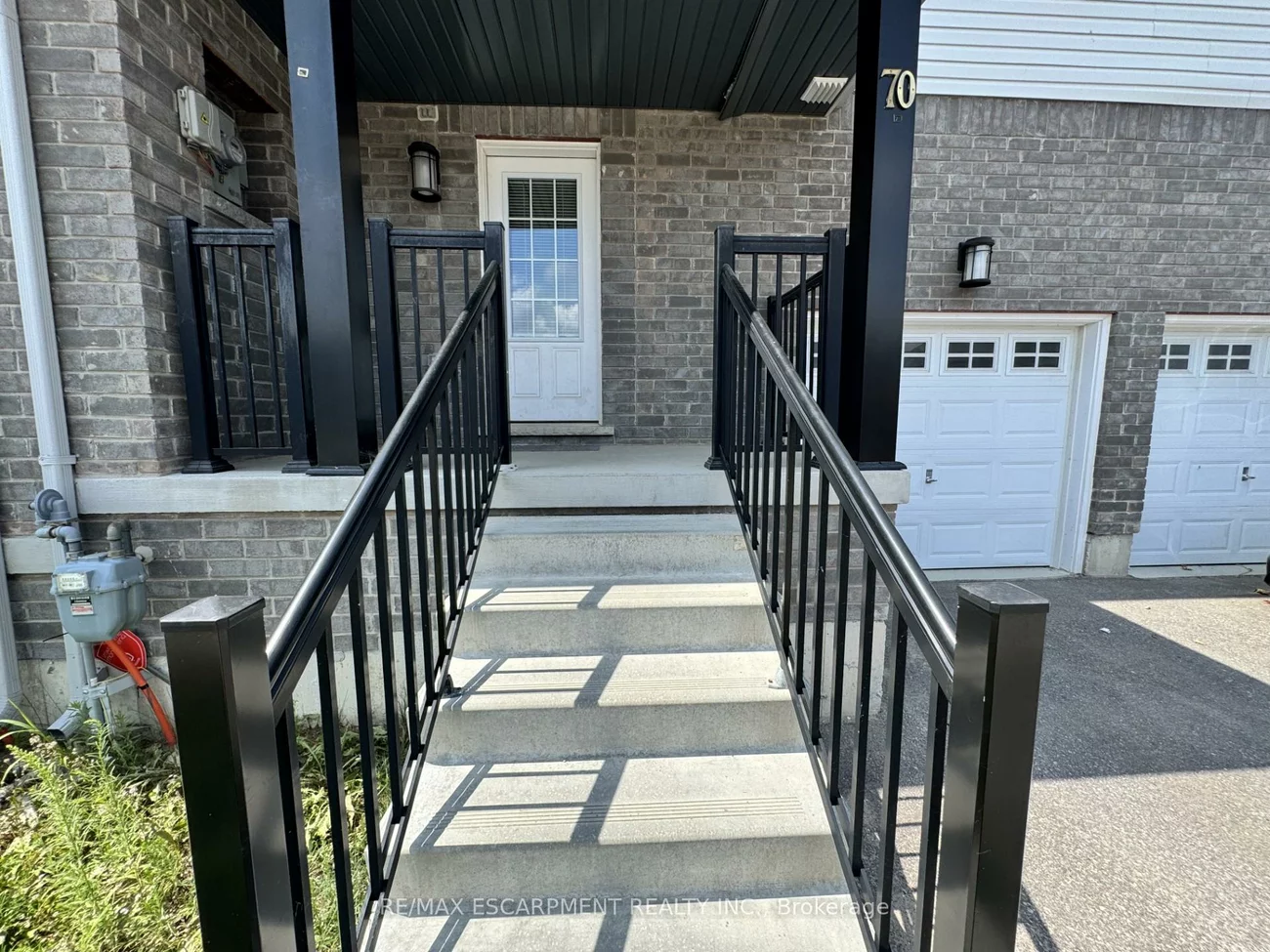 70, Brown Bear, Rural Barrie Southwest, Barrie