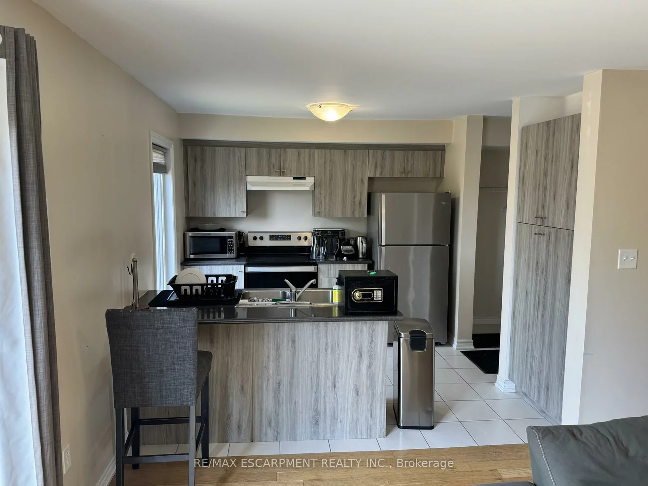 70, Brown Bear, Rural Barrie Southwest, Barrie