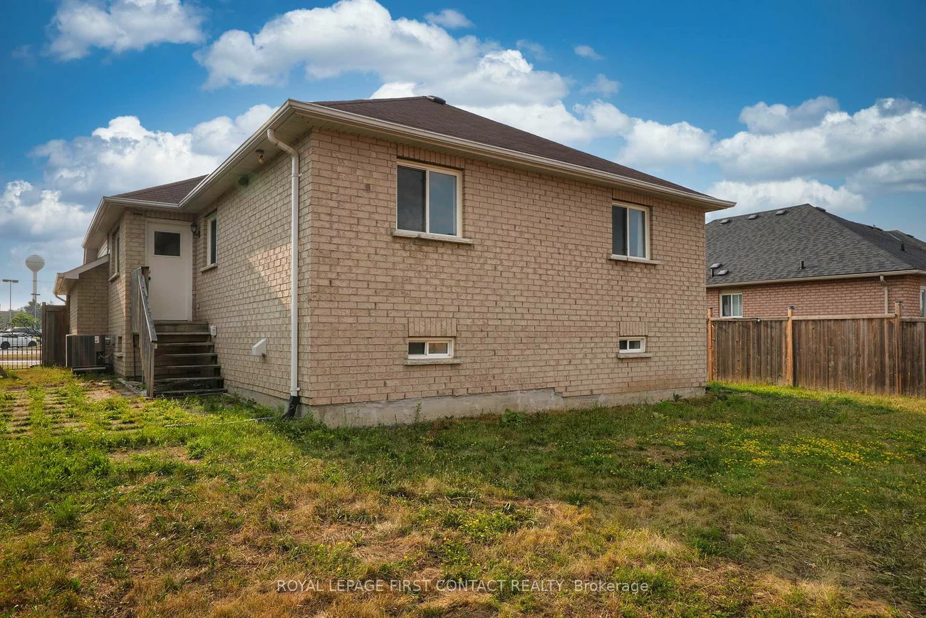 81, Livingstone, East Bayfield, Barrie