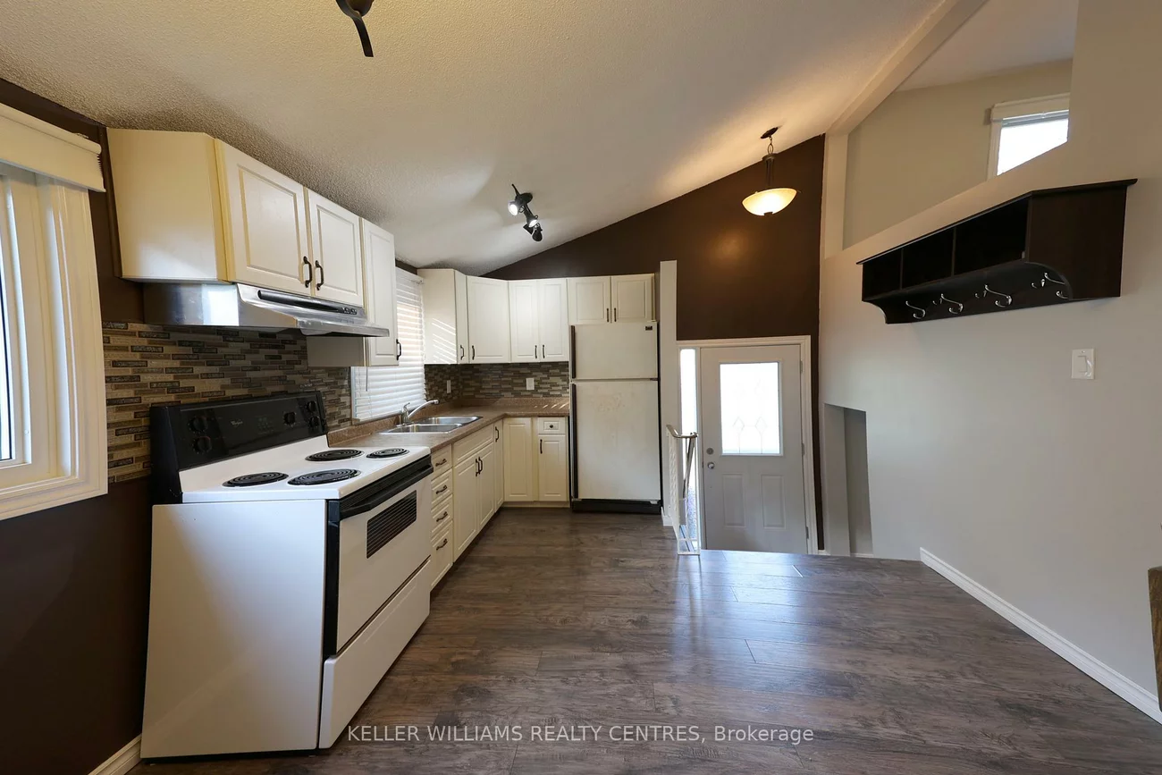 26, Melinda, Allandale, Barrie
