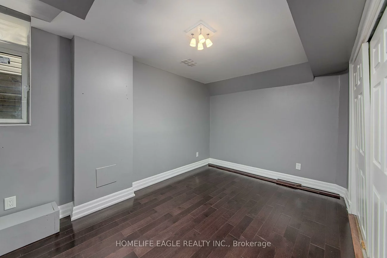 108, Succession, Innis-Shore, Barrie