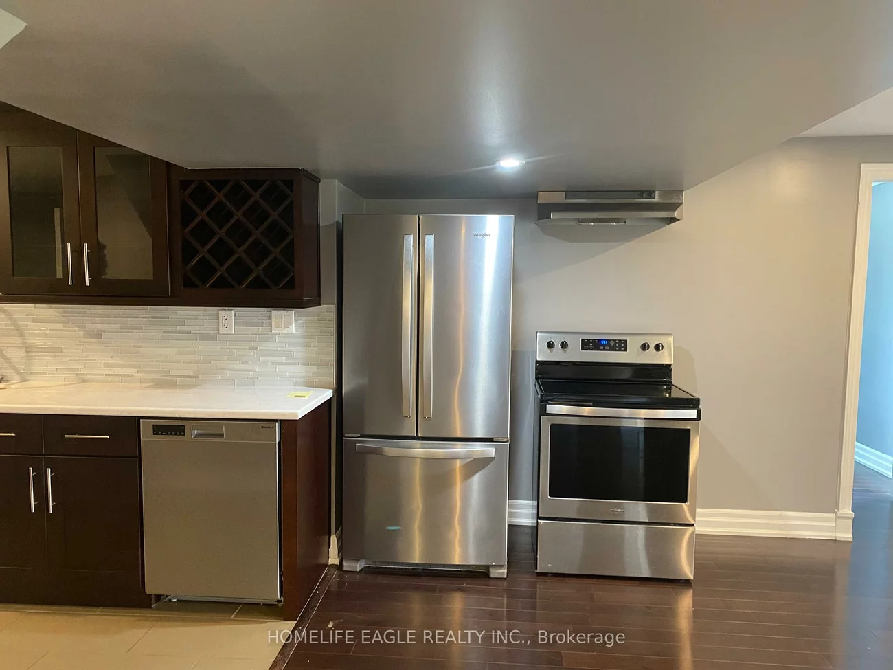 108, Succession, Innis-Shore, Barrie