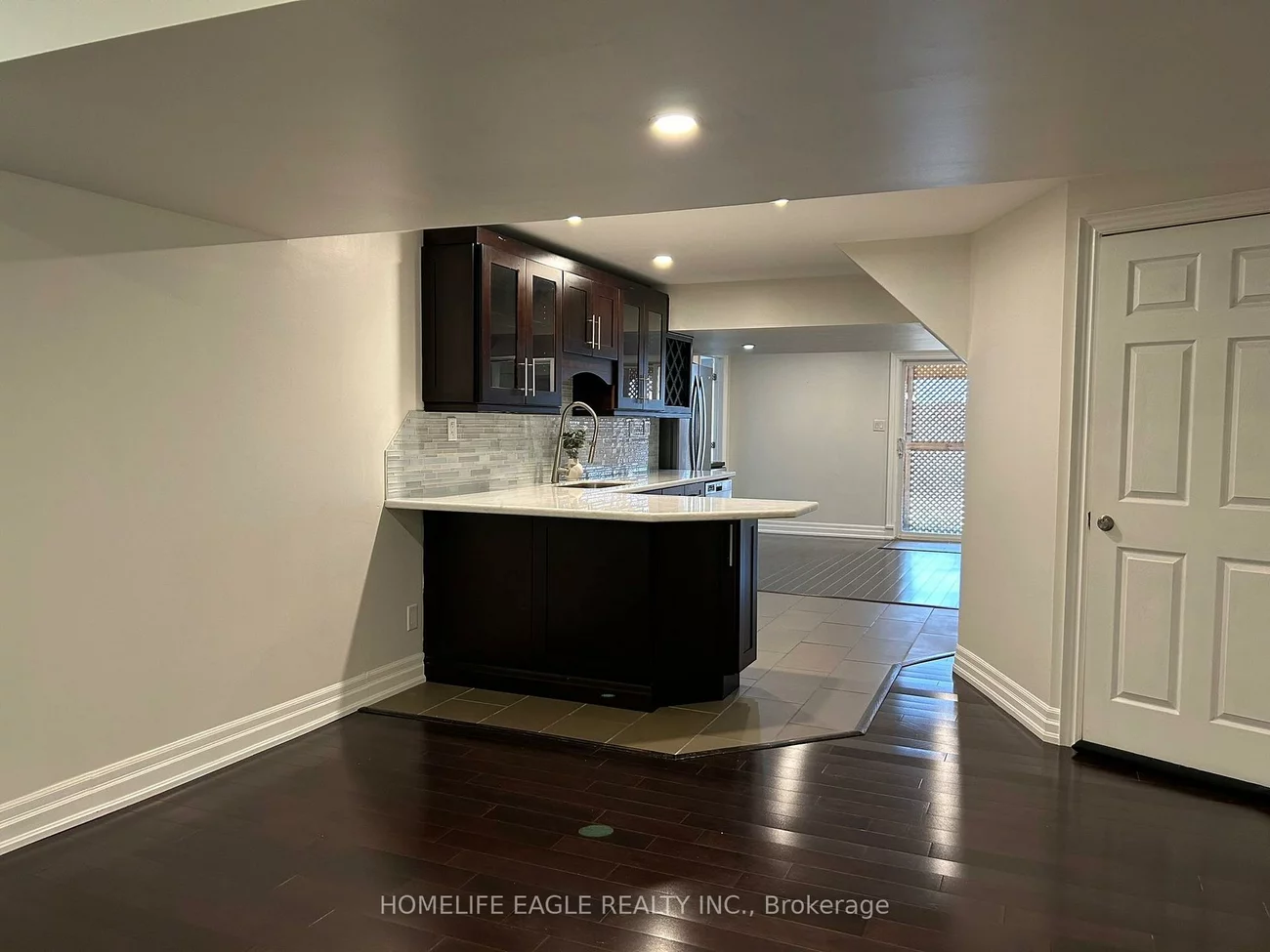 108, Succession, Innis-Shore, Barrie