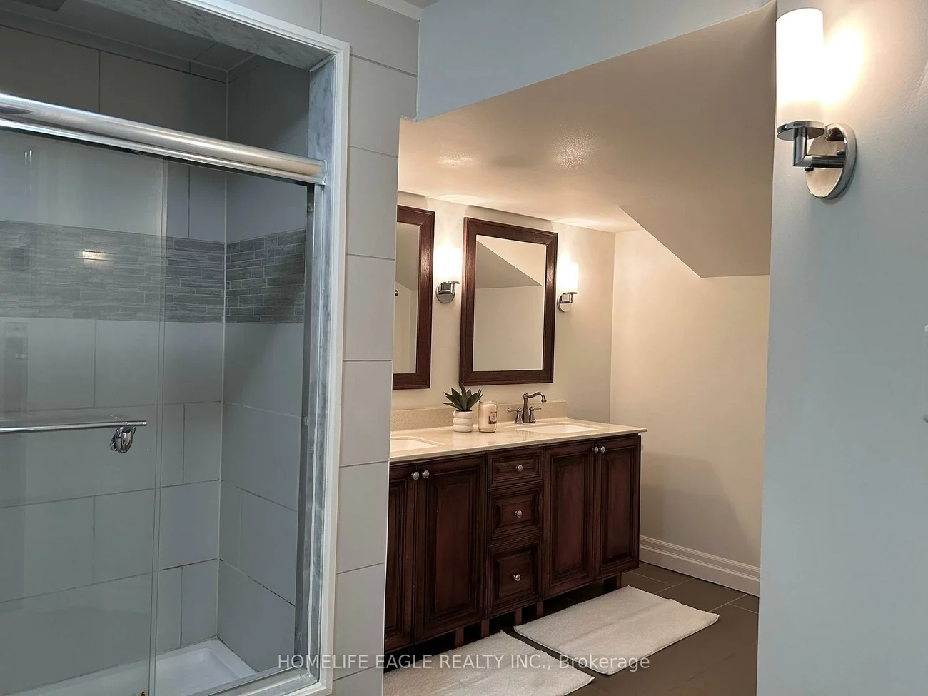 108, Succession, Innis-Shore, Barrie