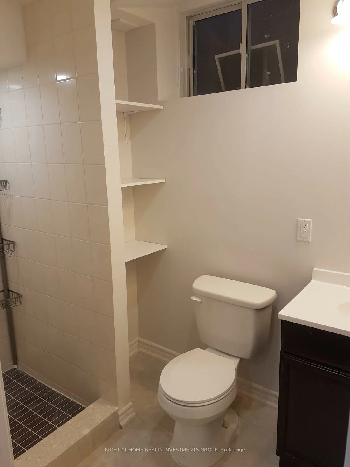 38A, Lang, Northwest, Barrie