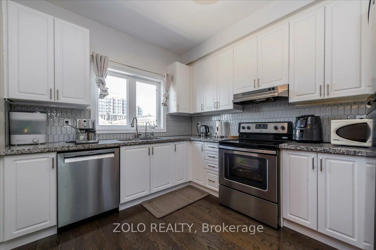 92, Pearcey, West Bayfield, Barrie