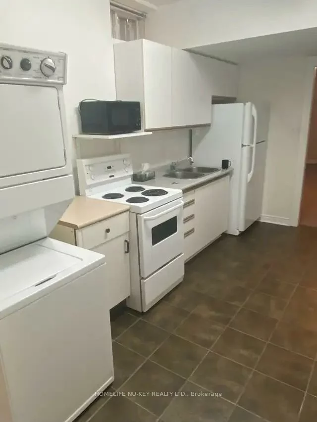 38, Castle, Sunnidale, Barrie