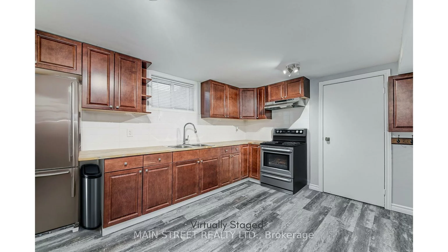 20, Frost, Letitia Heights, Barrie