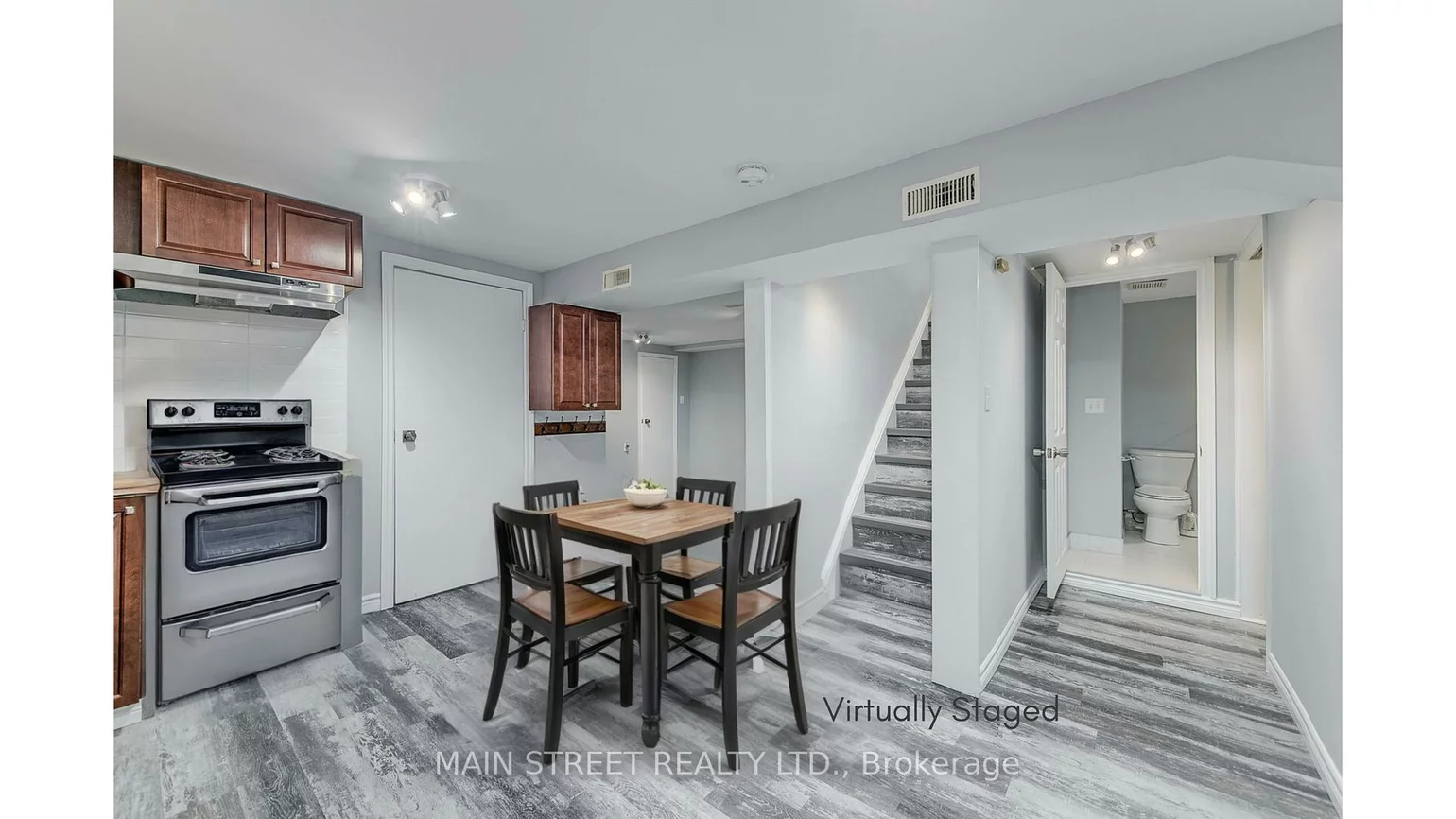 20, Frost, Letitia Heights, Barrie