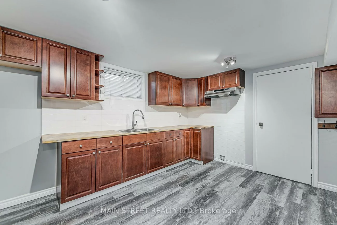 20, Frost, Letitia Heights, Barrie