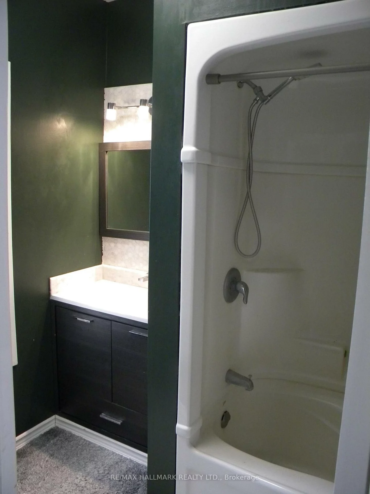 31, Eccles, City Centre, Barrie