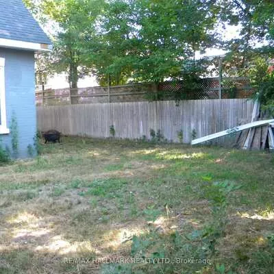 31, Eccles, City Centre, Barrie